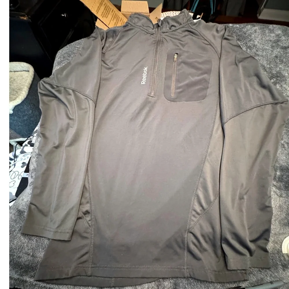 Reebok Mens Quarter Zip Pullover GrayLong Sleeve Athletic Shirt Size M RN 117927